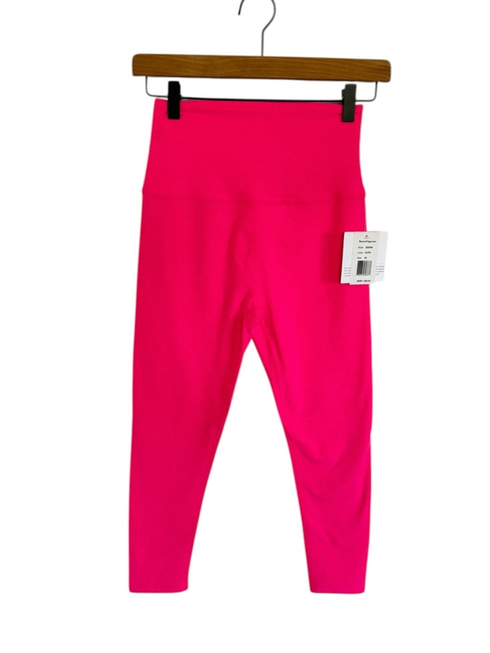 Beyond Yoga NEW Hot Pink Capri Leggings